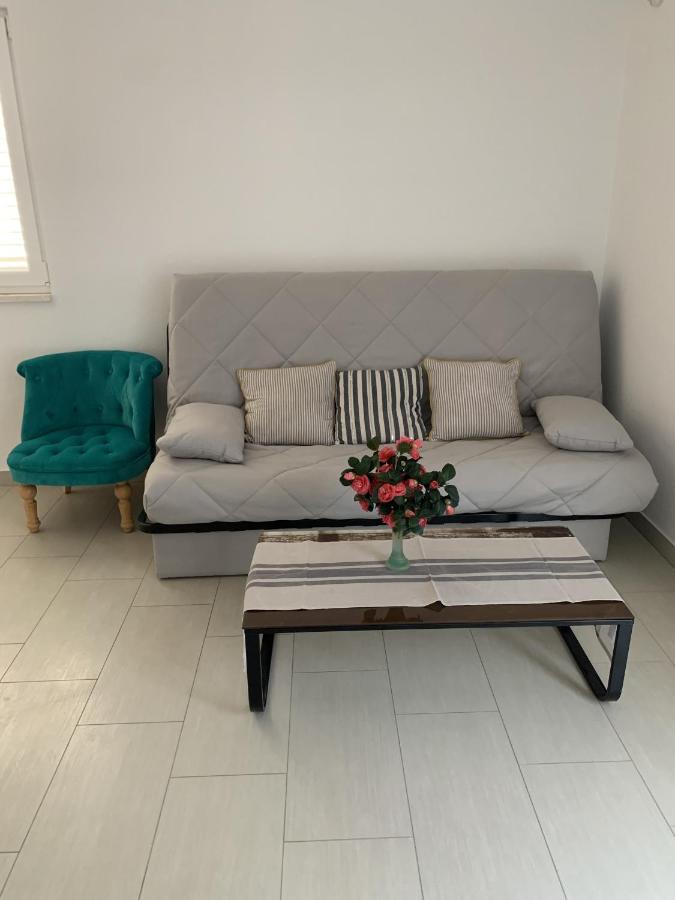 קאבטאט Apartments Epidaurus מראה חיצוני תמונה